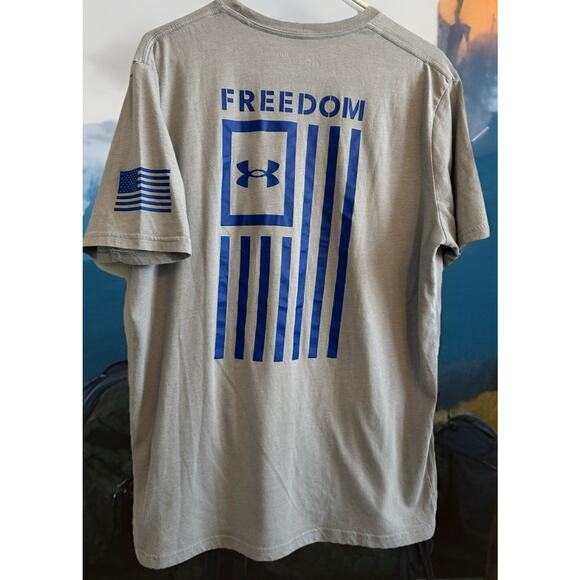 Men's UA Freedom Flag T-Shirt L Short Sleeve Tee Gray Heather USA America Comfy - Picture 1 of 7